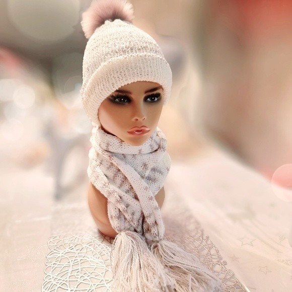 Peaches & Cream Hat and Scarf Winter Set in Cream and Tan Tones, Women's/Teens - Picture 11 of 16